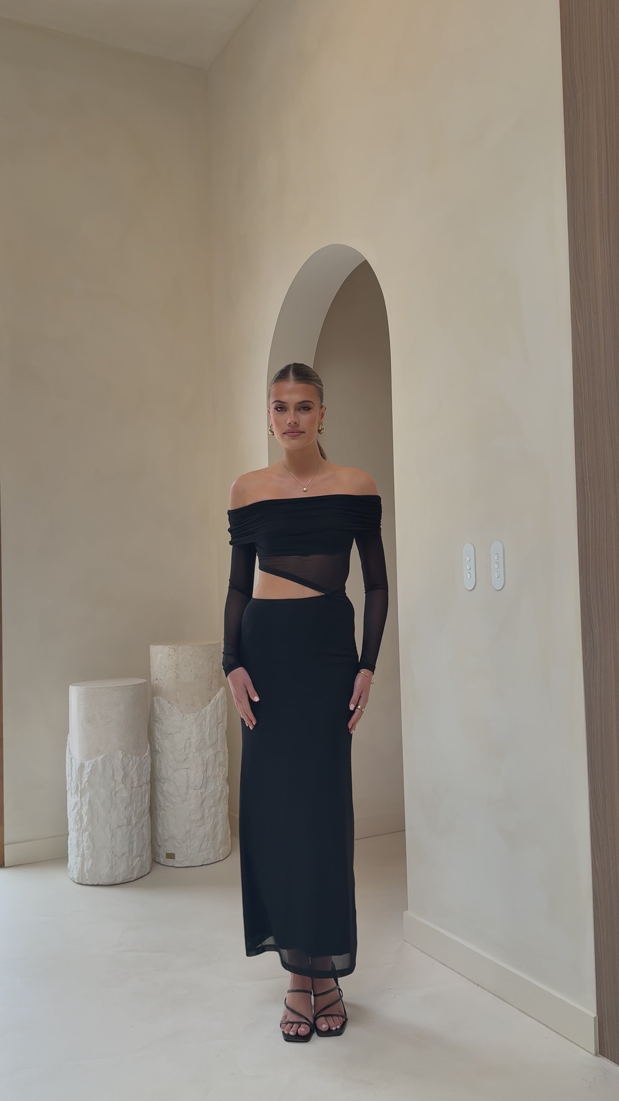 Blaire Off The Shoulder Maxi Dress - Black