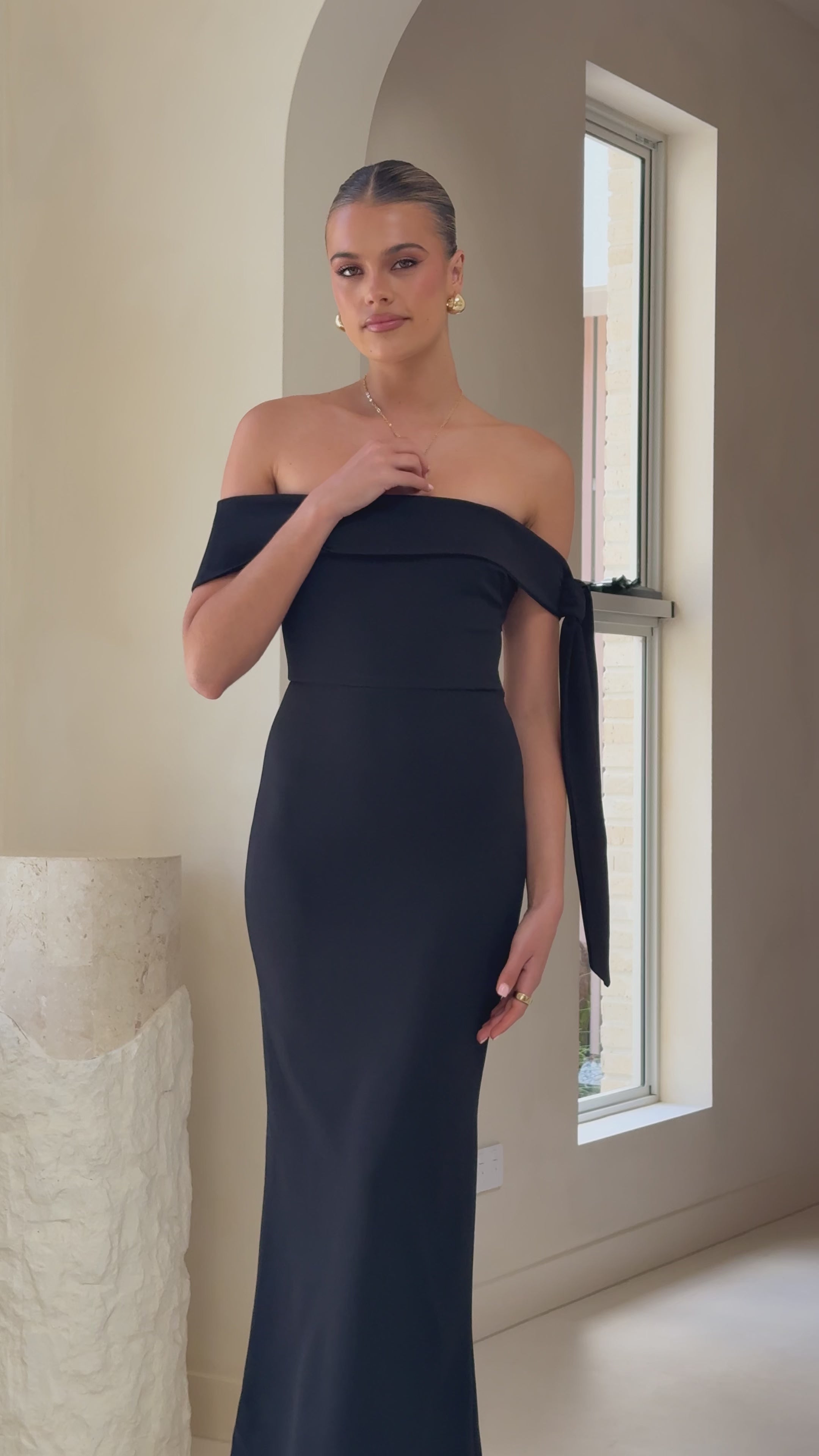Halen Off Shoulder Midi Dress - Black