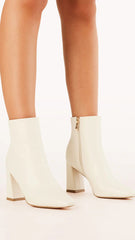 Indeera Boots - Bone