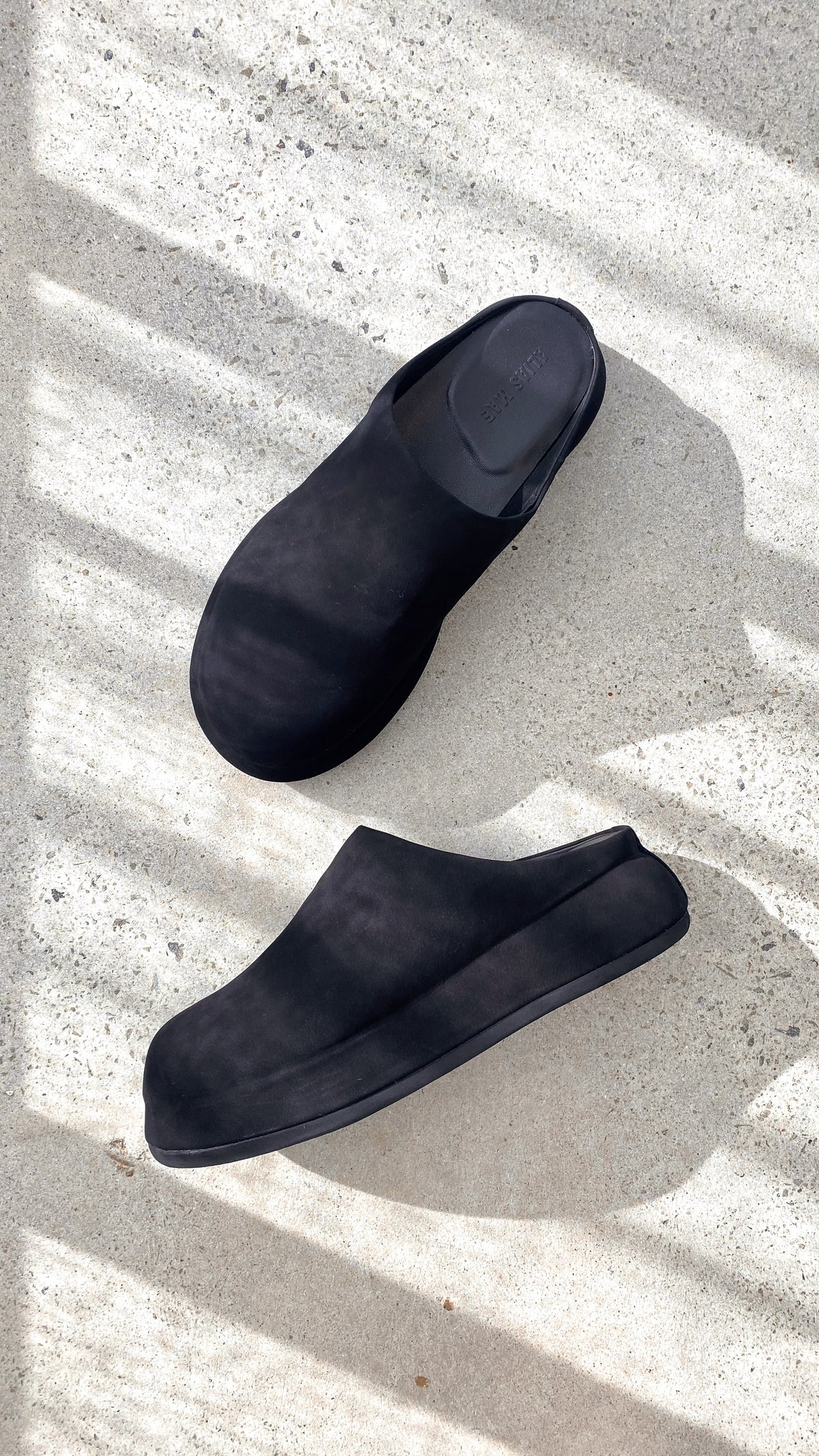 Alias Mae Phoebe Slide - Black Nubuck